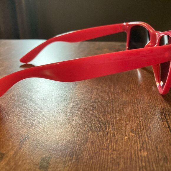 NWOT Unbranded Women's Pink Wayfarer Style Sunglasses - Picture 6 of 6